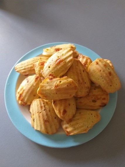 Madeleines apéritives au chèvre